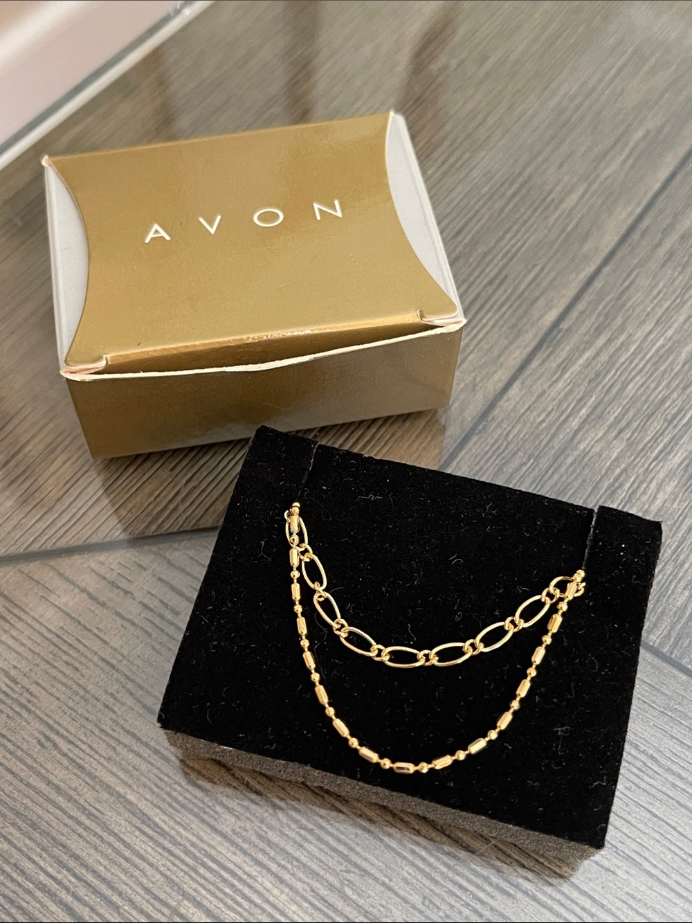 Avon 1999 Goldtone Bracelet  Bundle - Large with Box